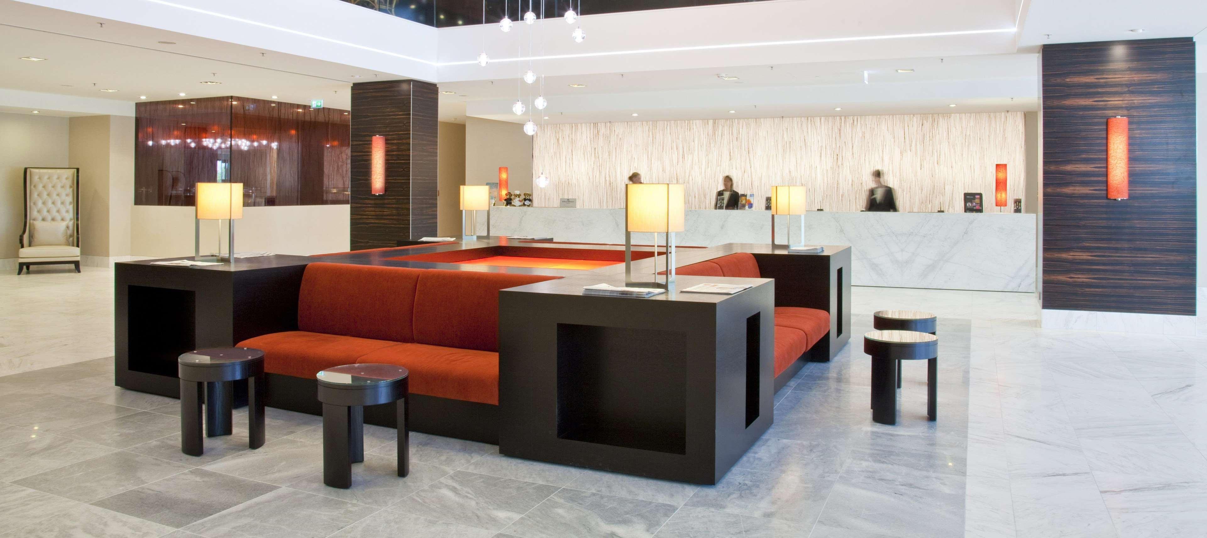 Hilton Mainz Hotel Interior photo The lobby of the hotel