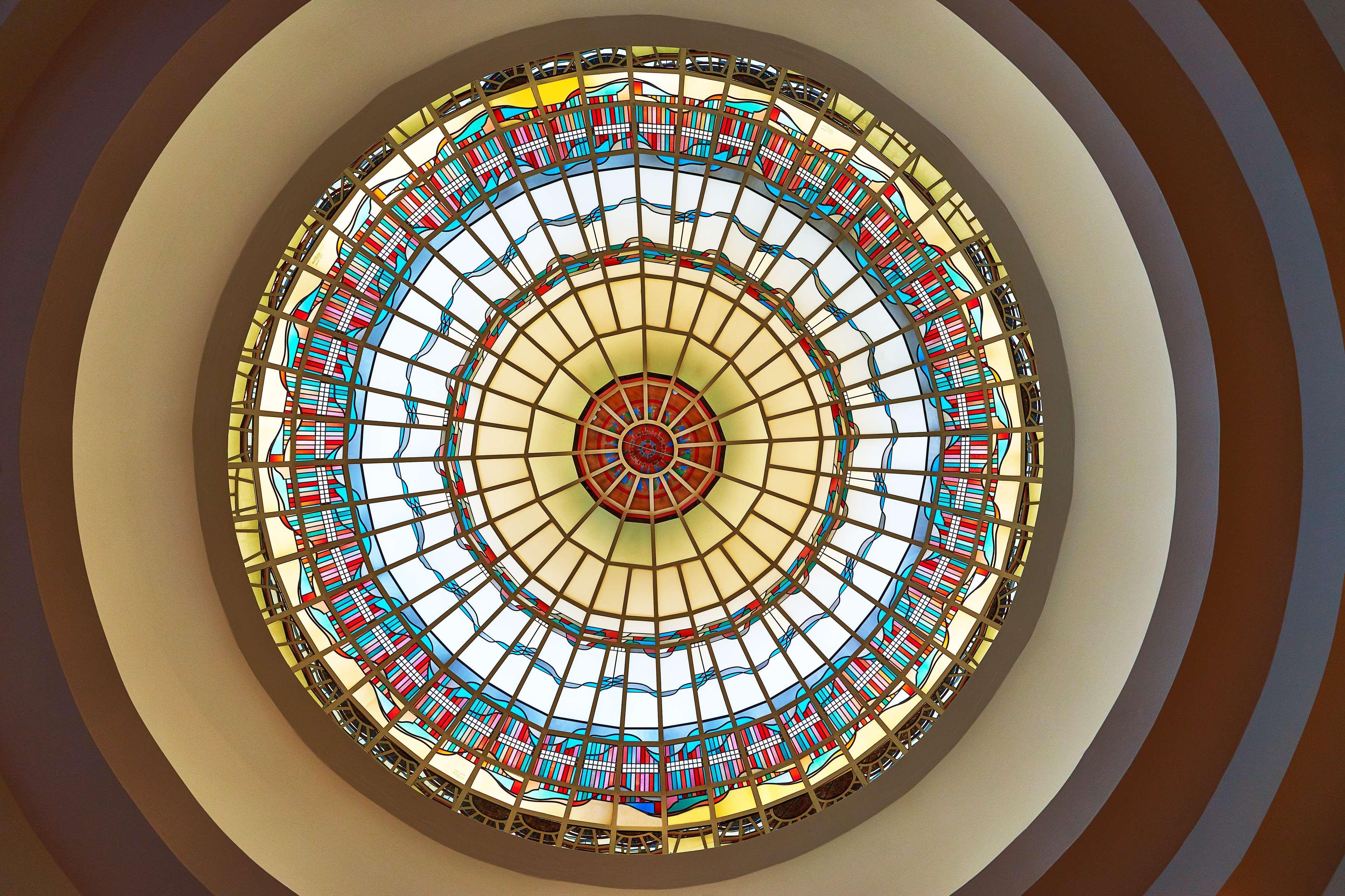Hilton Mainz Hotel Exterior photo The stained glass dome
