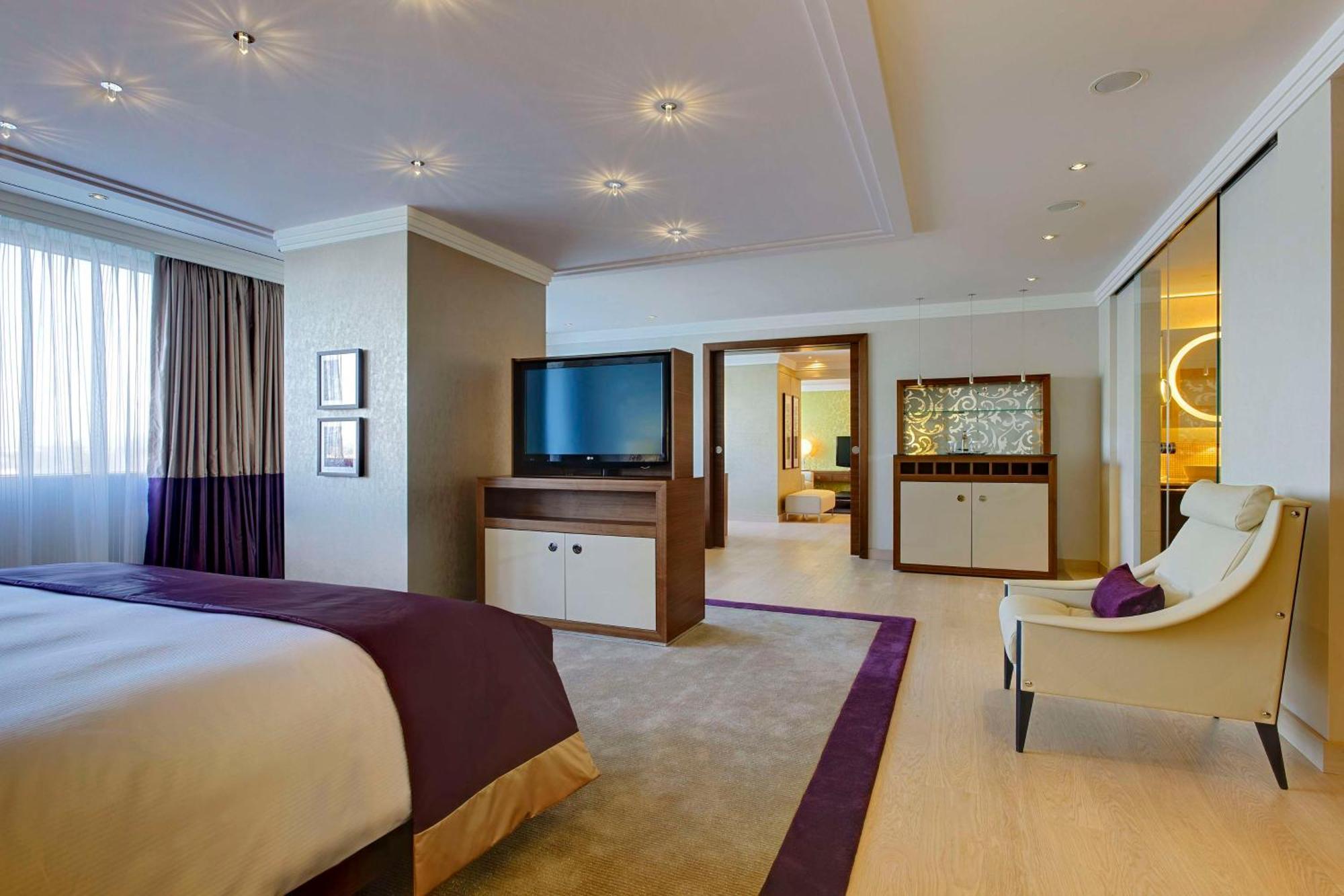 Hilton Mainz Hotel Exterior photo Suite at the InterContinental London The O2