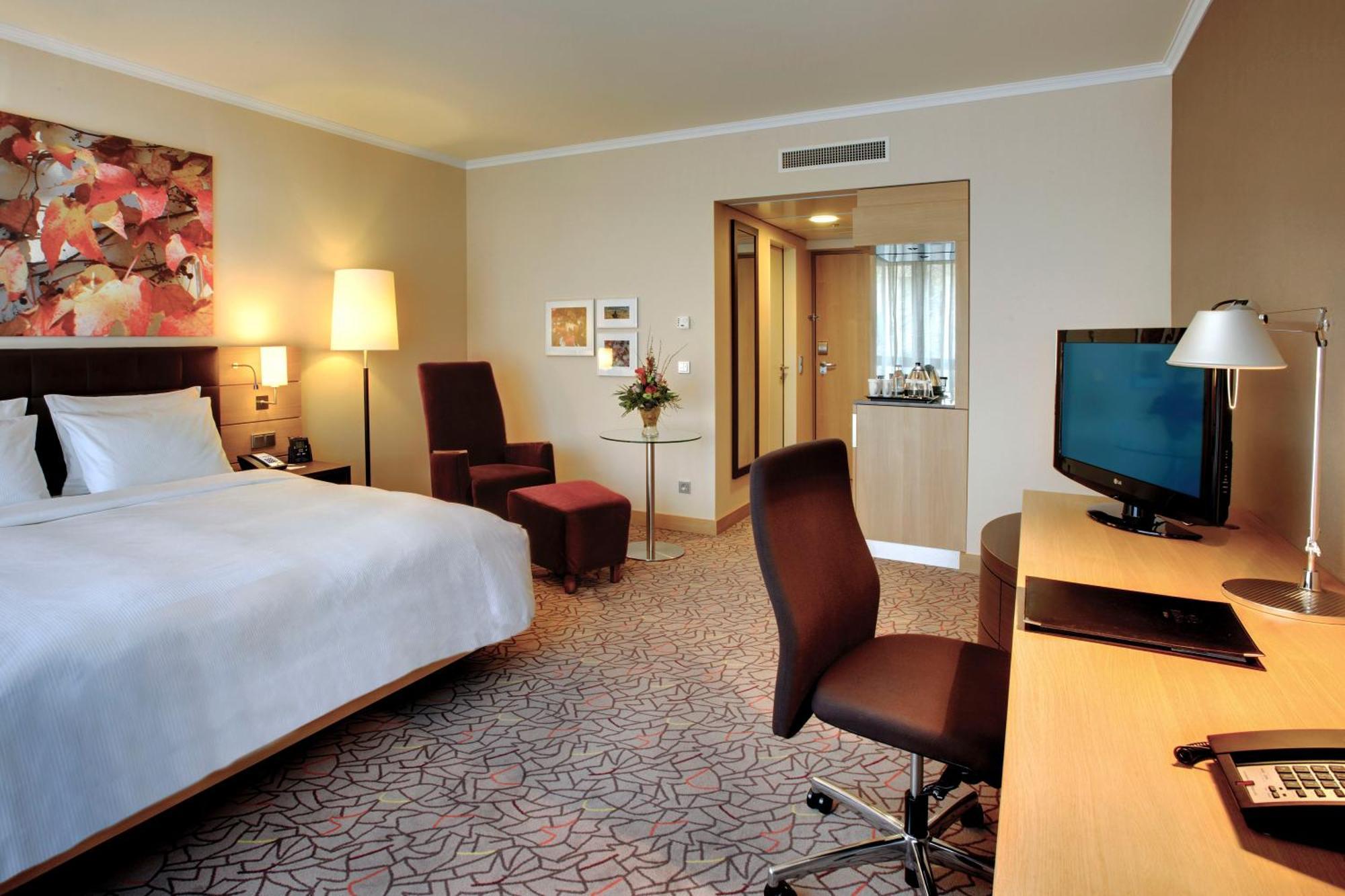 Hilton Mainz Hotel Exterior photo A room at the InterContinental Wien