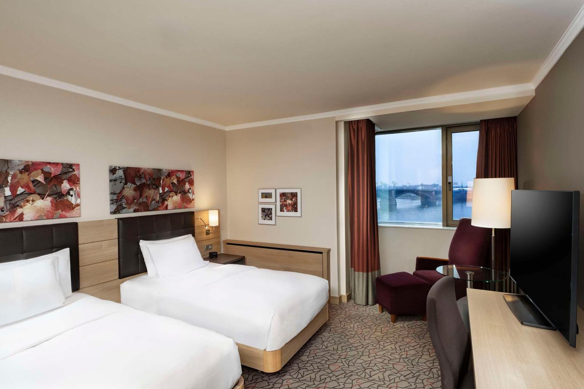 Hilton Mainz Hotel Exterior photo